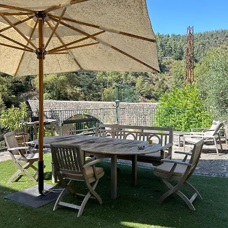 Le Buis Domaine Holiday home Saint-Sauveur-de-Montagut